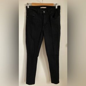 Levi’s 721 black high rise skinny jeans. Size 30